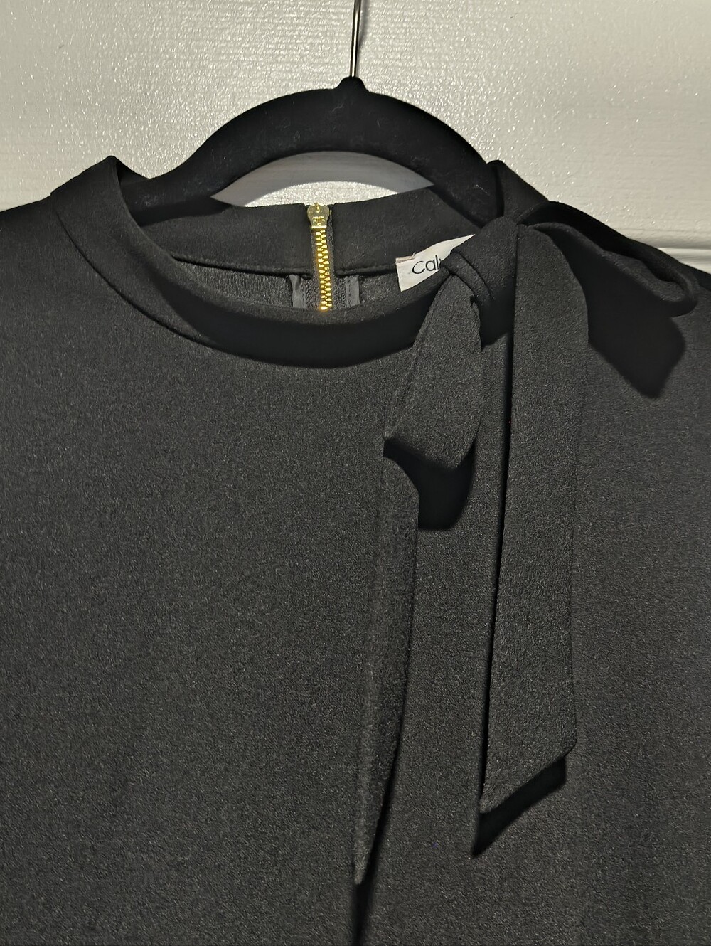 Calvin Klein Black Tie Neck Long Sleeve Sheath Dress Exposed Gold Zip Size 10 - Picture 4 of 13